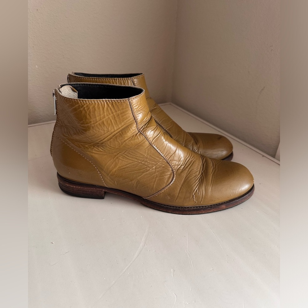 VTG MOMA Italian Leather Ankle Booties